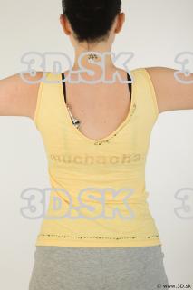 Upper body yellow t shirt of Hazel 0005